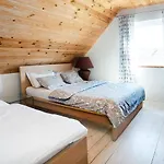 Деревянный коттедж U Goni *
